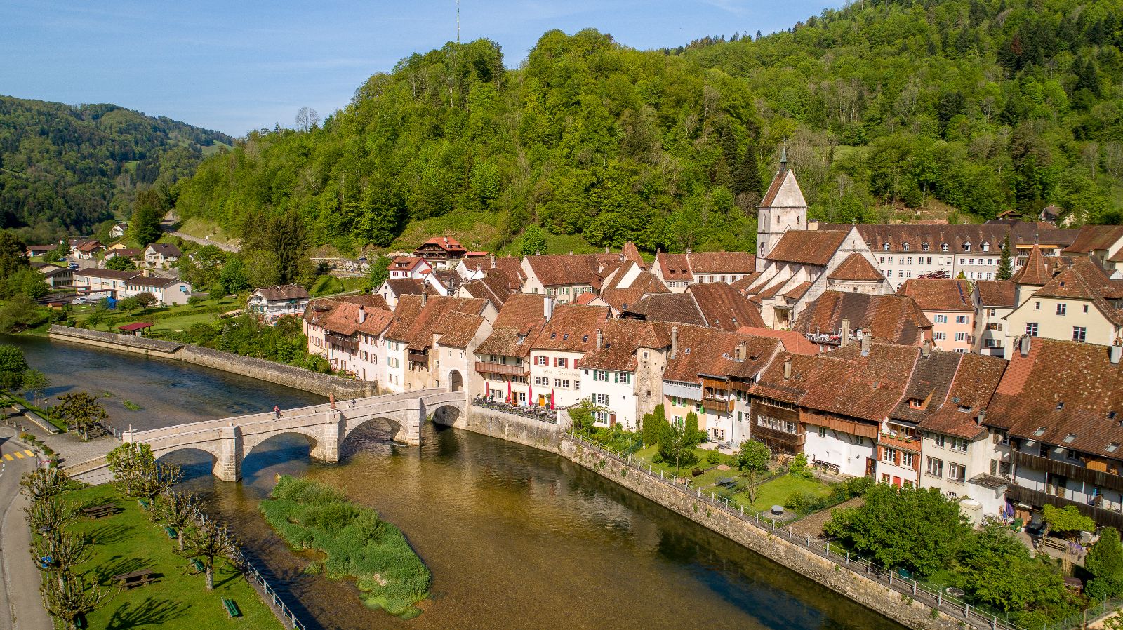 AdobeStock_397111562_St_Ursanne.jpeg